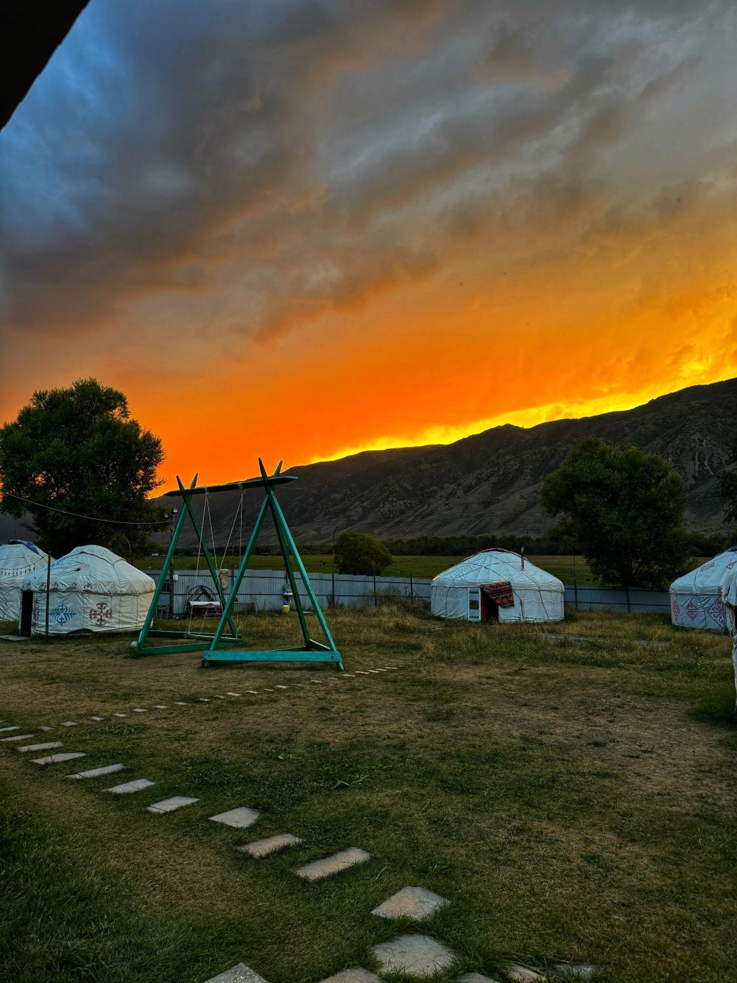 Kolsay Kazakh Village Saty Exterior foto